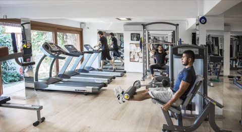 Azmakhan Deluxe Hotel Karo Kauçuk ve Fitness Salonları Zemin Kaplama