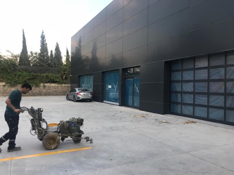 İzmir'de Mercedes'in ve BMW'nin Yeni Merkezi Otomol Otomotiv'in Otopark Çizim İşlemleri Tamamlandı