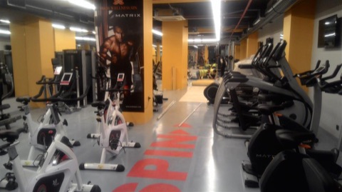 Kemalpaşa Ramada Otel'in Fitness Salonuna Uni PVC Yer Kaplama ile Krom Yapı İmzası