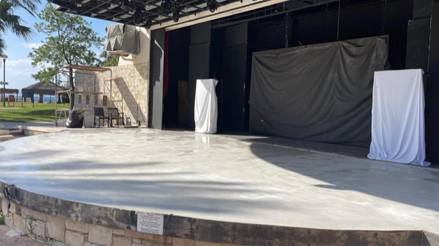 Esnek Poliüretan Sahne Zemin Uygulaması Aqua Fantasy Otel