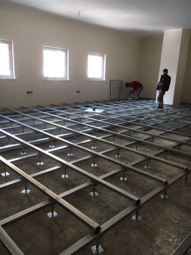 Yükseltilmiş Döşeme Sistemlerinde Sismik Altyapı Sistemi