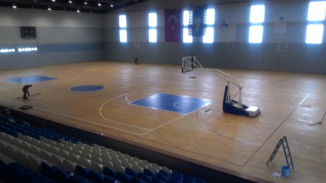 9 Eylül Üniversitesi Kapalı Spor saha Yenilenmesi