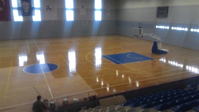 Kapalı Spor saha Zemin Yenilenmesi