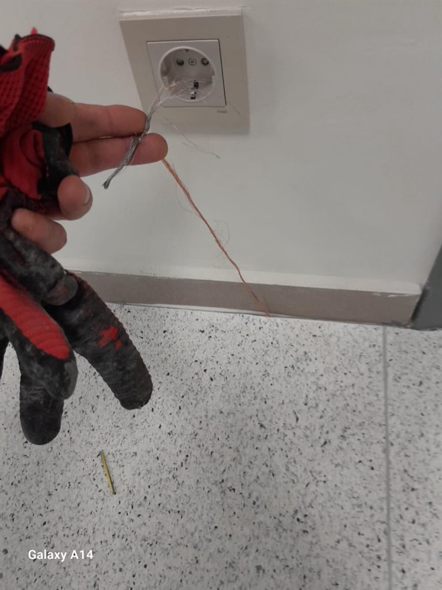 Haliç Üniversitesi Laboratuvar Zemininin Kondaktif (Tam İletken) Pvc Zemin Kaplama Uygulaması 04