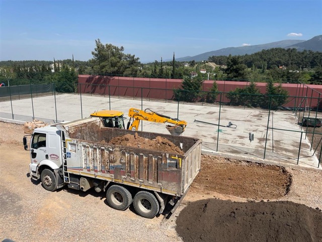 Nif Court Villaları Spor Saha Zemini Ve Çevre Çit Sistemi İmalat Ve Uygulaması
