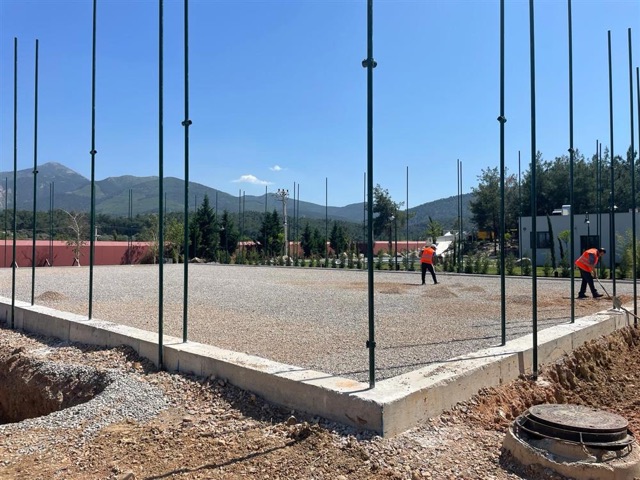Nif Erbek Villaları Klempli Spor Saha Çevre Çit Uygulamaları Uygulama