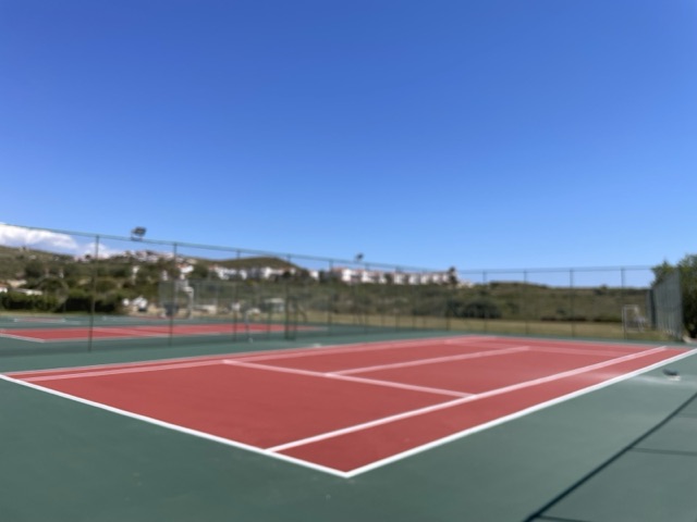 ovacık Sağlık Sitesi 2000 m2 Akrilik Basketbol Voleybol Tenis Saha Zeminleri Ve Spor Ekipmanları 03