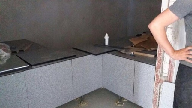 Yeni İzmir Adliyesi İçinde Yükseltilmiş Döşeme Sistemleri İmalatımız