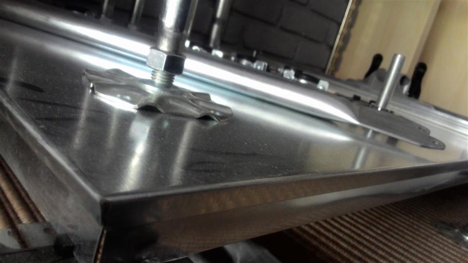 EEE-501 Galvaniz Çelik Panel Enkapsül Yükseltilmiş Döşeme Sistemi